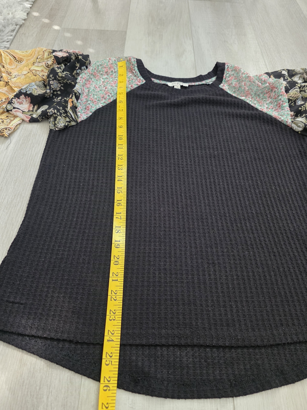 Umgee Mixed Print Waffle Knit Top Women’s Size Small Boho Floral Bell Sleeve Tun - Picture 8 of 9